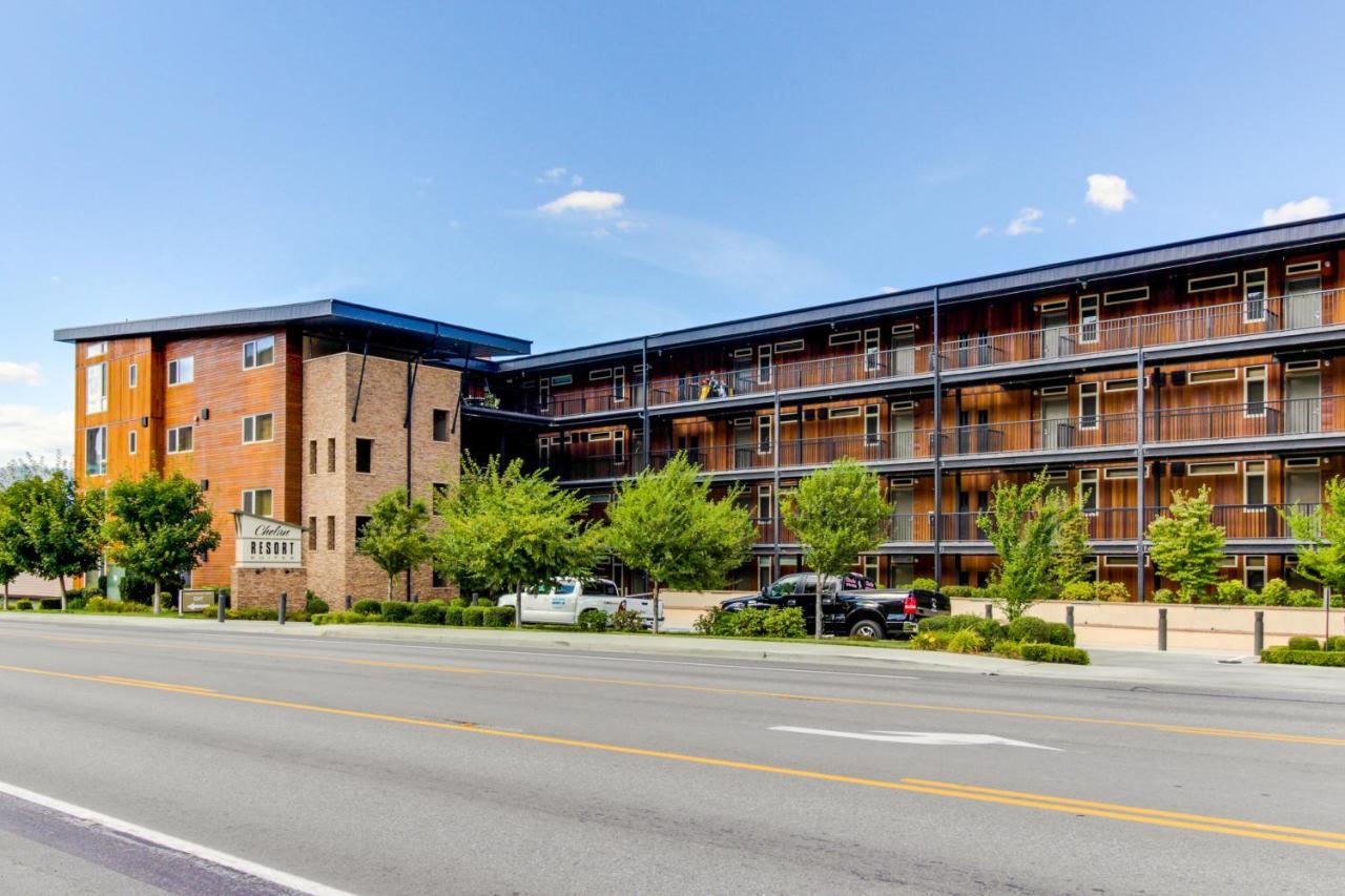 Chelan Resort Suites: Water Sunset Экстерьер фото