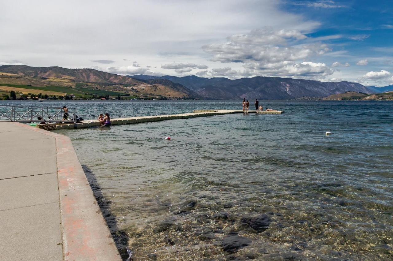 Chelan Resort Suites: Water Sunset Экстерьер фото